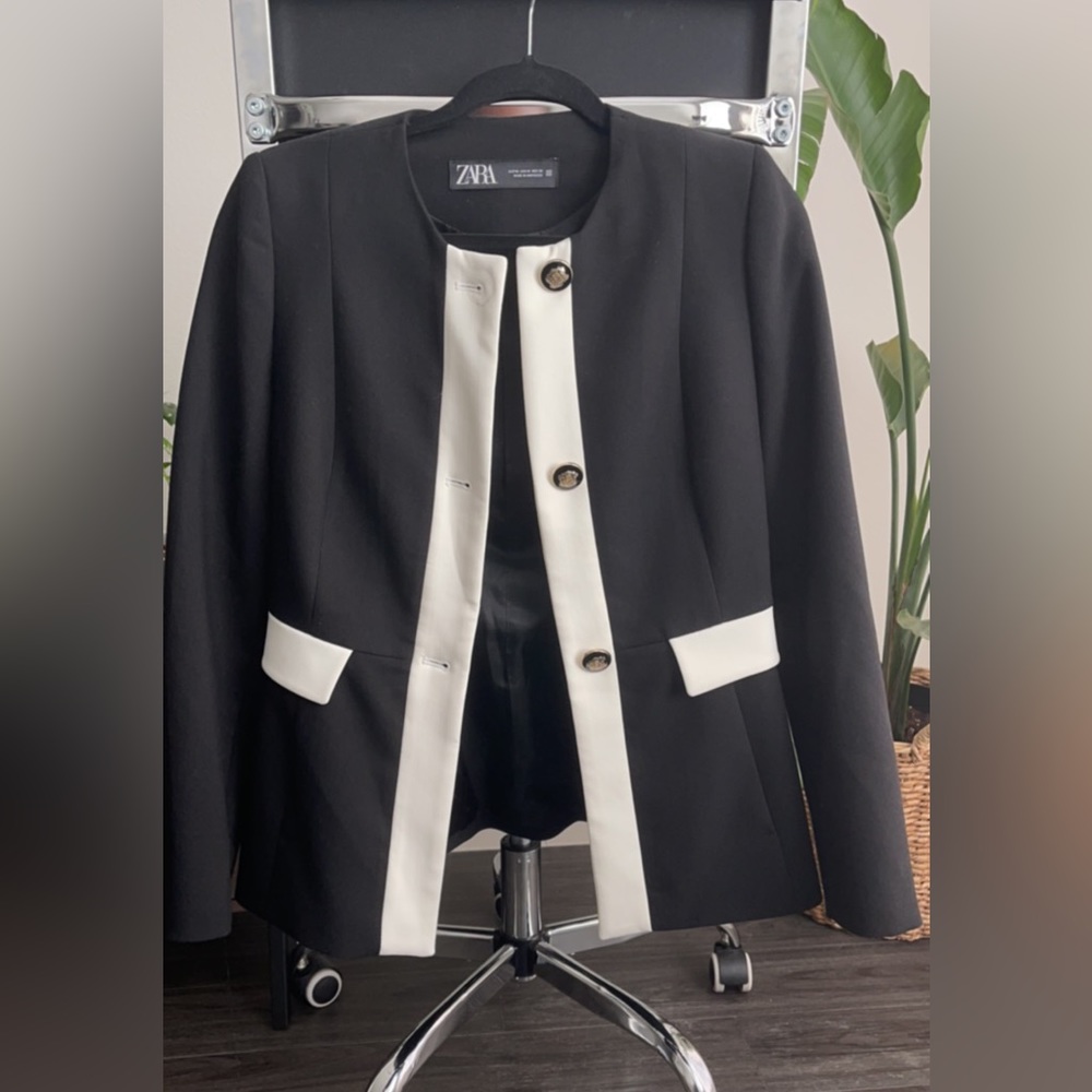 Black work blazer - woman. Sold